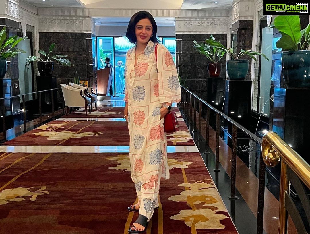 Neha Pendse Instagram - Brightest smile when me with my fam !! #bangkok #zuma #mumma #husband #blessed The St. Regis Bangkok