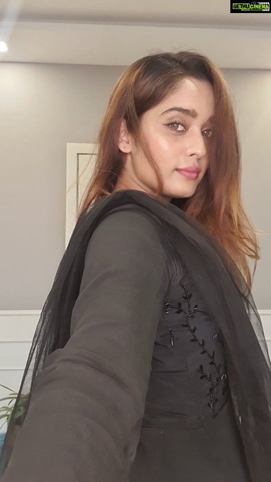 Neha Saxena Instagram - Eye hold conversation. 🤍 @lamourroseofficial