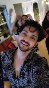 Neha Saxena Instagram - Some crazy madness last night.. Best new year ever..!!
#shaktiarora 
#happynewyear
#unfiltered 
#saatsamundarpaar 
@shekharvishal 
@esha.ghai 
@aaditheghai 
@pritiarora 
@vmadhuri 
@swopunk
@puneet0905
@riyakhanna_