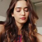 Neha Saxena Instagram - Nobody breaks my heart🧏🏻‍♀️😂 . . . . #feelkaroreelkaro
