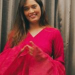 Neha Saxena Instagram – Tum jo aaye zindagi mein🎶 

.
.
.
#nehasaxena  #ethnicwear #love #pink