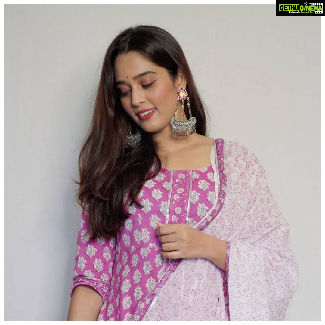 Neha Saxena Instagram - विजयादशमी के पावन अवसर पर आप सभी को हार्दिक शुभकामनाएं 💥