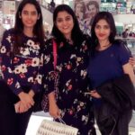 Neha Saxena Instagram - Sisters are angles who lift us up when our wings forget how to fly.🧚‍♂️🧚‍♀️🧚 #wearesisters #missingtogetherness #wethree #sister