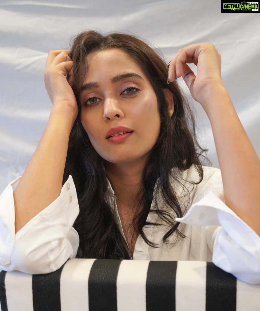 Neha Saxena Instagram - Don't chase, Get chosen|| . . .