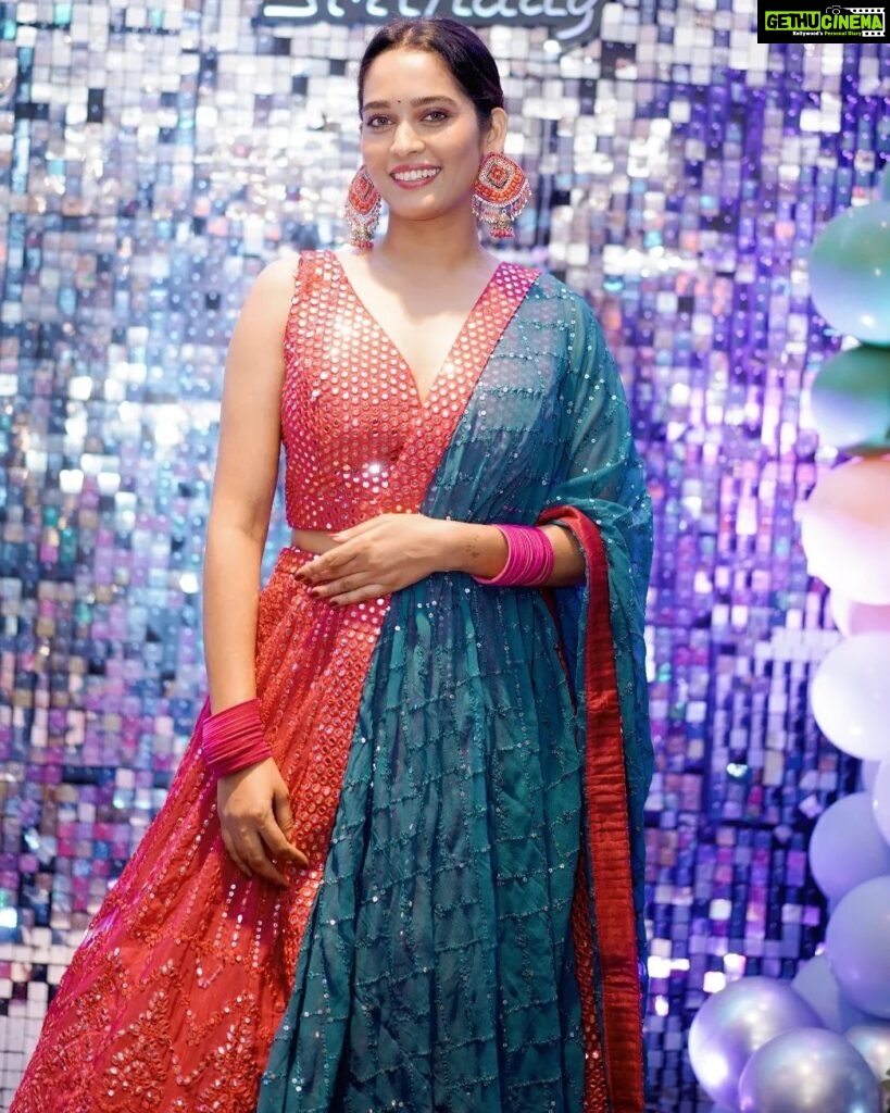 Neha Saxena Instagram - It is the season to sparkle ✨️ Outfit- @neerusindia @nehaadhvikmahajan