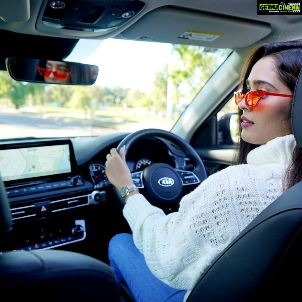 Neha Saxena Instagram - So I’m here in Melbourne super thrilled to be part of the Australia open with @kiamotorsin I got the opportunity to drive around the streets of Melbourne and was left feeling impressed with the Kia Seltos! The compact SUV segment is not only competitive but also well equipped with technology, offering a superb interior package and best-in-class ride and comfort💓. #kiatennis #kiasurpriseweek #AO2020 #feeltheopen Melbourne Park