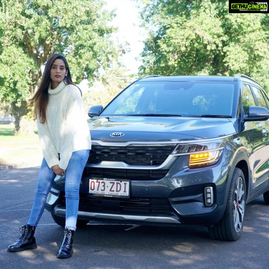 Neha Saxena Instagram - So I’m here in Melbourne super thrilled to be part of the Australia open with @kiamotorsin I got the opportunity to drive around the streets of Melbourne and was left feeling impressed with the Kia Seltos! The compact SUV segment is not only competitive but also well equipped with technology, offering a superb interior package and best-in-class ride and comfort💓. #kiatennis #kiasurpriseweek #AO2020 #feeltheopen Melbourne Park