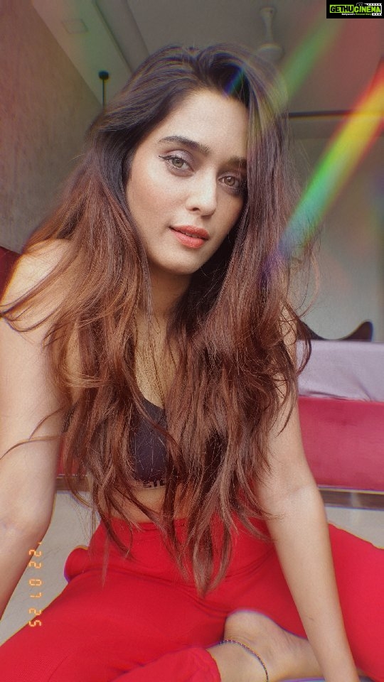 Neha Saxena Instagram - POV- you are bored so you do some self shoot📷🥲 . . . . . #reels #reelsinstagram #trendingreels