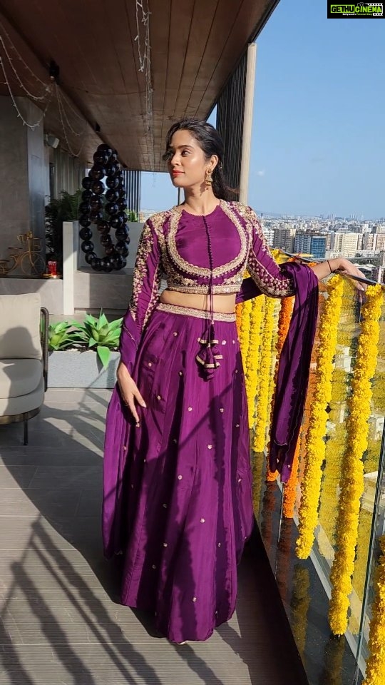 Neha Saxena Instagram - Nothing feels as perfect as wearing Indian 💜 Outfit : @emiraasbyindrani @tanyamakeoverofficial