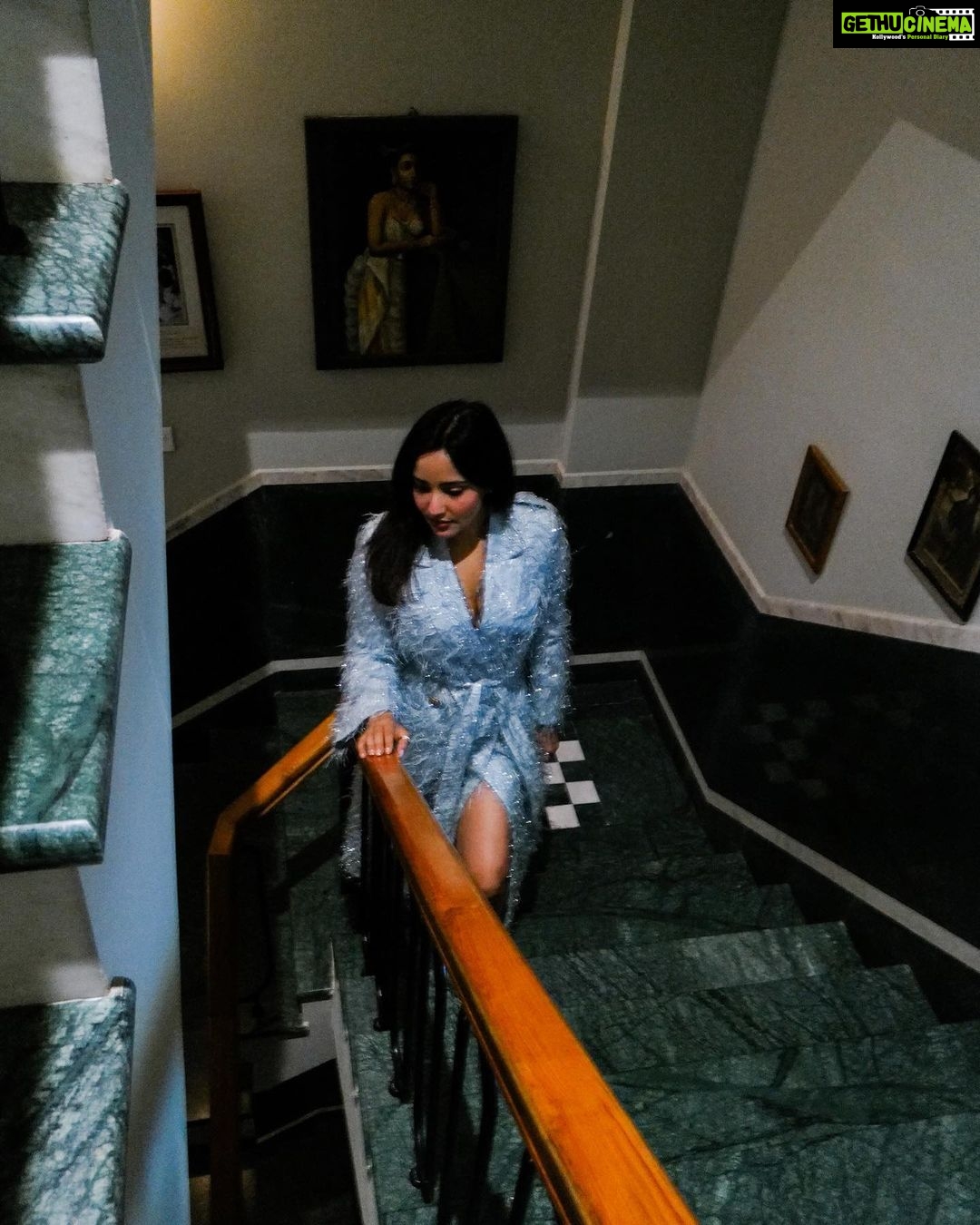 Neha Sharma Instagram - 💙❄️🤍 Chilling in my @collinimilano … Narender Bhavan, Bikaner