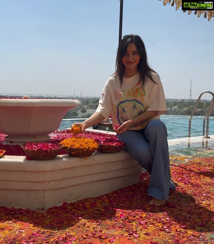 Neha Sharma Instagram - 🌈💫💕Happy holi and Happy women’s day… Narender Bhavan, Bikaner