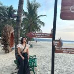Neha Sharma Instagram - ☀️🏝️🌊🐚 👋