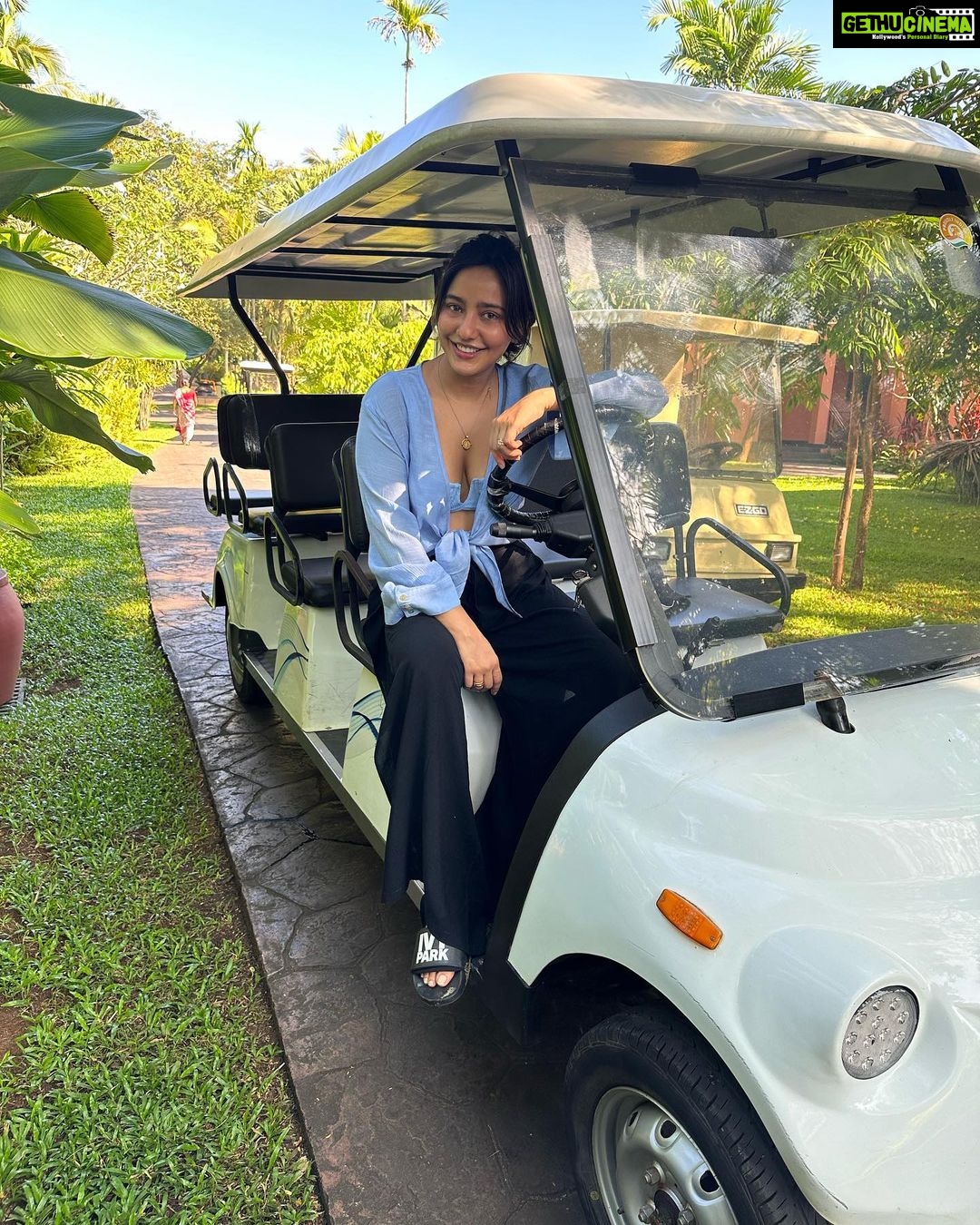 Neha Sharma Instagram - 🐚☀️🌊🦋💫☘️ The St. Regis Goa Resort