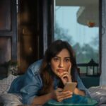 Neha Sharma Instagram - आज ट्रेलर आ रहा है। बस आज सारा दिन फ़ोन पर आपके कमैंट्स पढ़ने हैं। तो बताइयेगा कैसा लगा हमारा ट्रेलर। इंतज़ार रहेगा Jogira in theatres shortly …💕