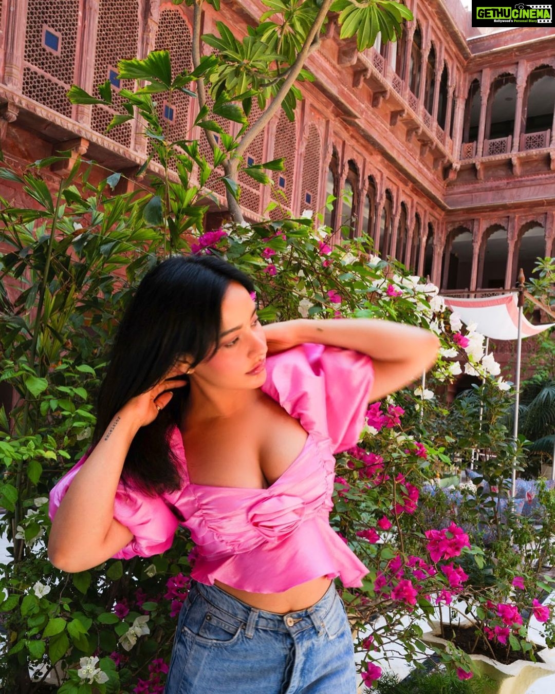 Neha Sharma Instagram - πΈππΈ @forloveandlemons