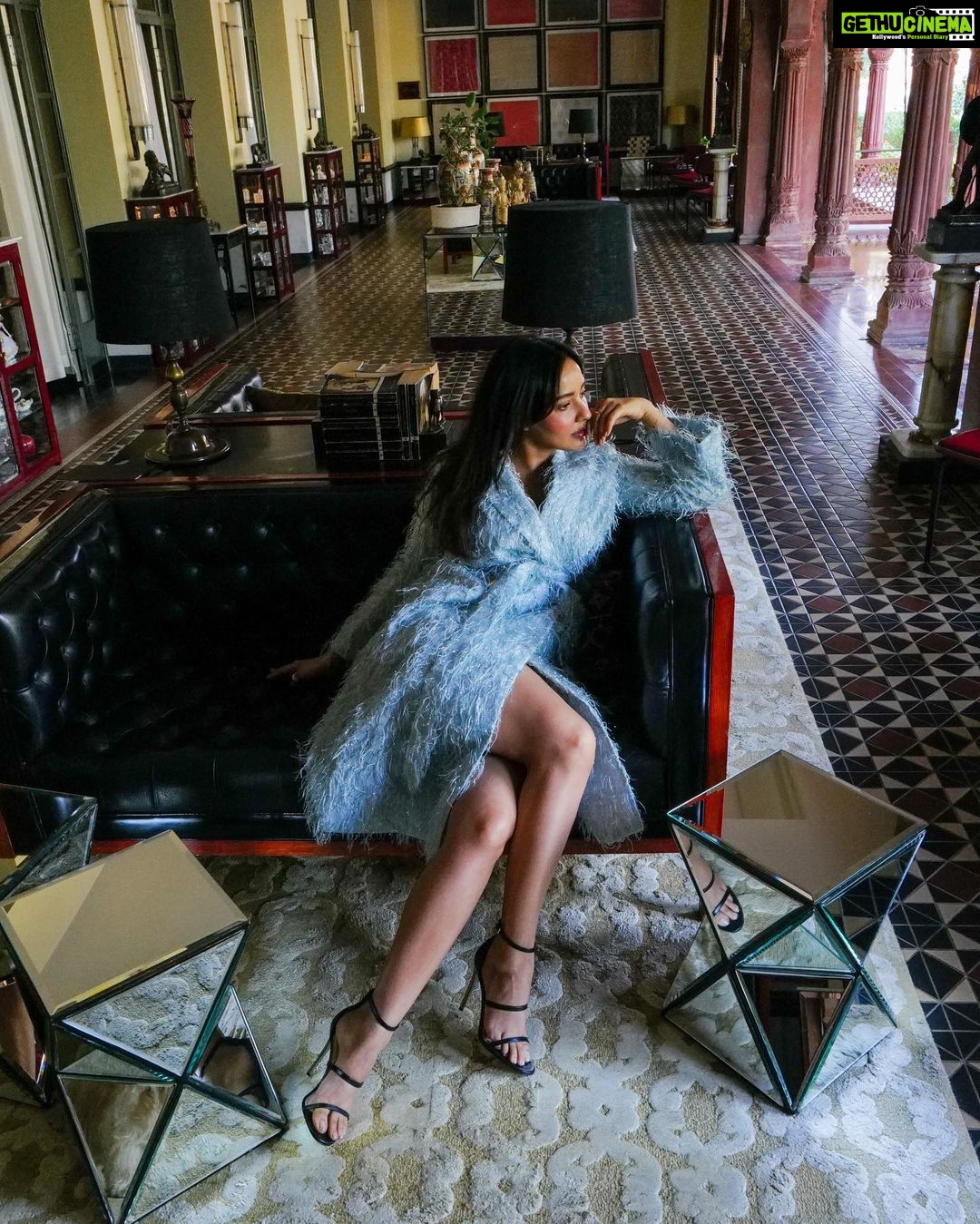 Neha Sharma Instagram - 💙❄️🤍 Chilling in my @collinimilano … Narender Bhavan, Bikaner