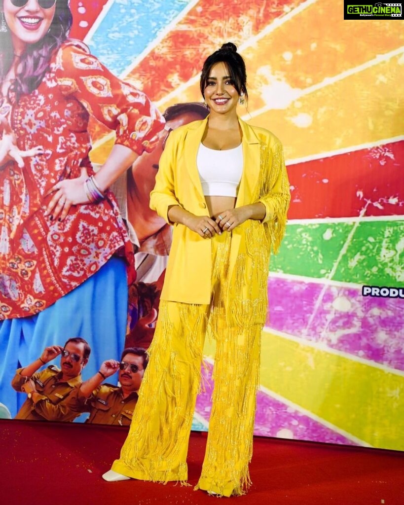 Neha Sharma Instagram - Dimple and jogi at the Trailer launch..kaisa laga trailer? Trailer link in bio.. . 📷 @chiliverishiva