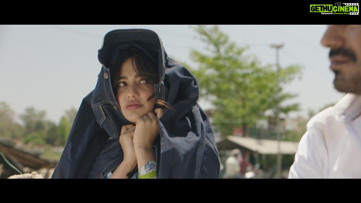 Neha Sharma Instagram - मिलिये डिम्पल चौबे से….#jogirasararara in theatres 12th May ❤️