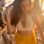 Neha Shetty Instagram - Let me take you dancing like da-da-da-da-da-da ! Your response to #DJTillu Trailer has been overwhelming. Thank you so much. Keep them coming ! 💛 Saz on the Beach