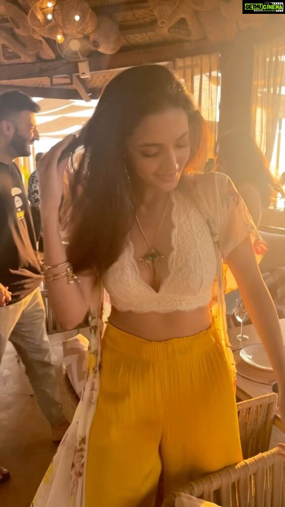 Neha Shetty Instagram - Let me take you dancing like da-da-da-da-da-da ! Your response to #DJTillu Trailer has been overwhelming. Thank you so much. Keep them coming ! 💛 Saz on the Beach