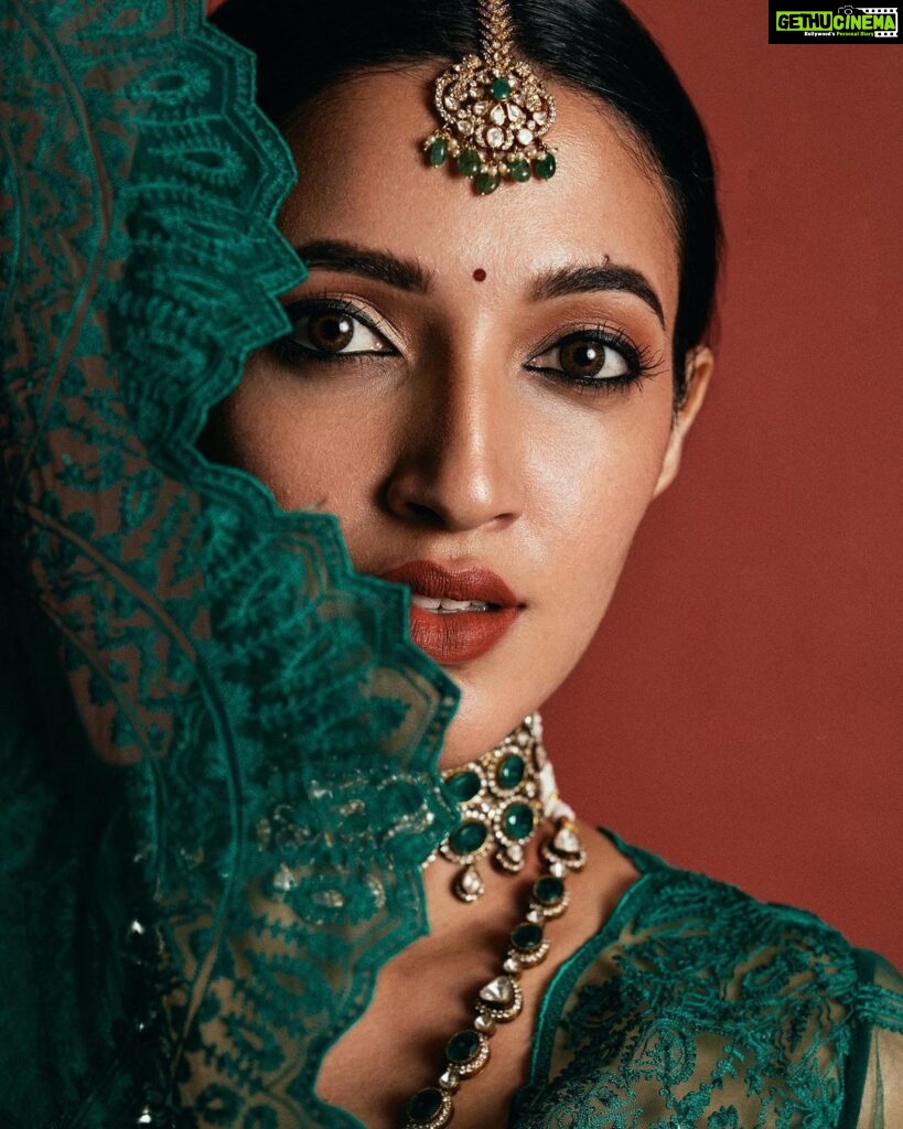 Neha Shetty Instagram - Some royalty for your feed ⚜️ Styling @jukalker Outfit @toraniofficial Jewellery @vasundharadiamondrf 📸 @ishan.n.giri MUA @nehabagga21 @durgarao_kvv