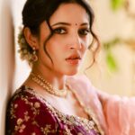 Neha Shetty Instagram - Moods of the golden hour ☀️ 📸 - @pranav.foto 👗- @arka_by_divya_kanigalupula Styling - @sandhya__sabbavarapu 💄- @divya_makeup_hair