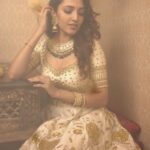 Neha Shetty Instagram - It’s that time of the year. Let’s light lamps of positivity to drive away darkness and march towards a bright future. Diwali vibes ! 🪔 👗: @divyareddyofficial 📸: @pranav.foto 💎: @kishandasjewellery 💄: @emraanartistry