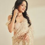 Neha Shetty Instagram - ⚜️ Styling team @pratimajukalker Saree @geishadesigns @amigos.rizwan Jewellery @akoyajewels Photographer @arifminhaz