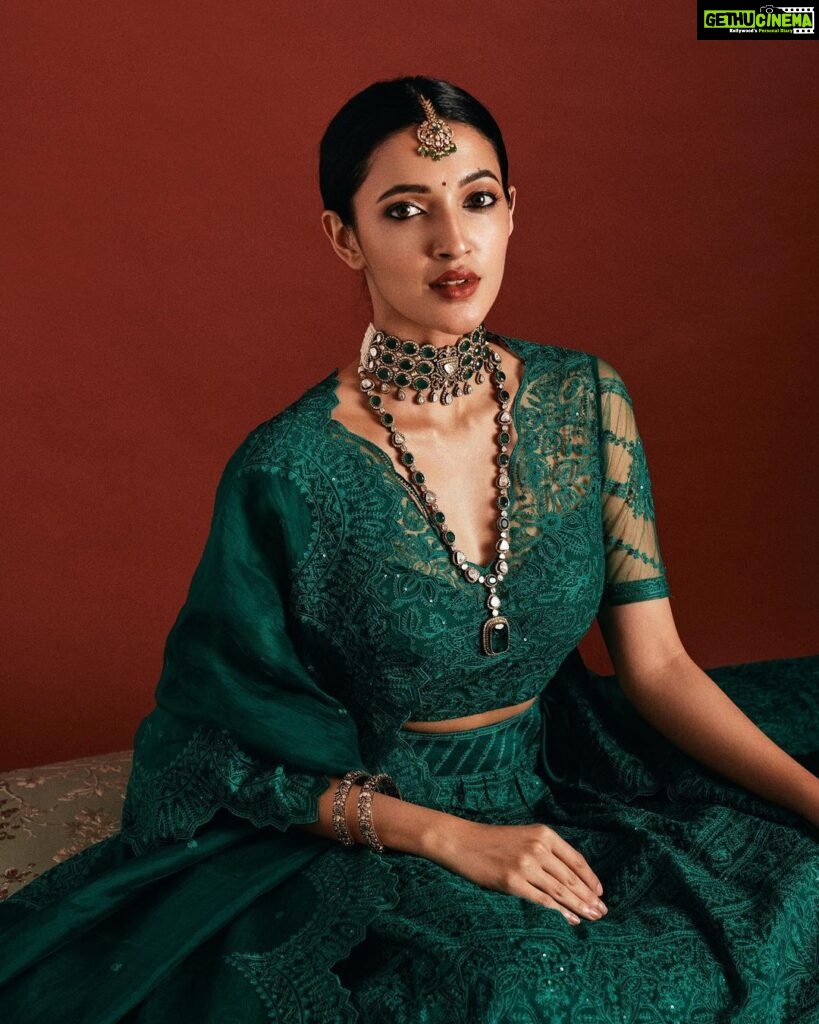 Neha Shetty Instagram - Some royalty for your feed ⚜ Styling @jukalker Outfit @toraniofficial Jewellery @vasundharadiamondrf 📸 @ishan.n.giri MUA @nehabagga21 @durgarao_kvv