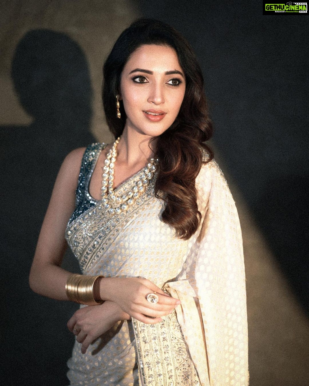 Neha Shetty Instagram - Happy Sankranthi ✨