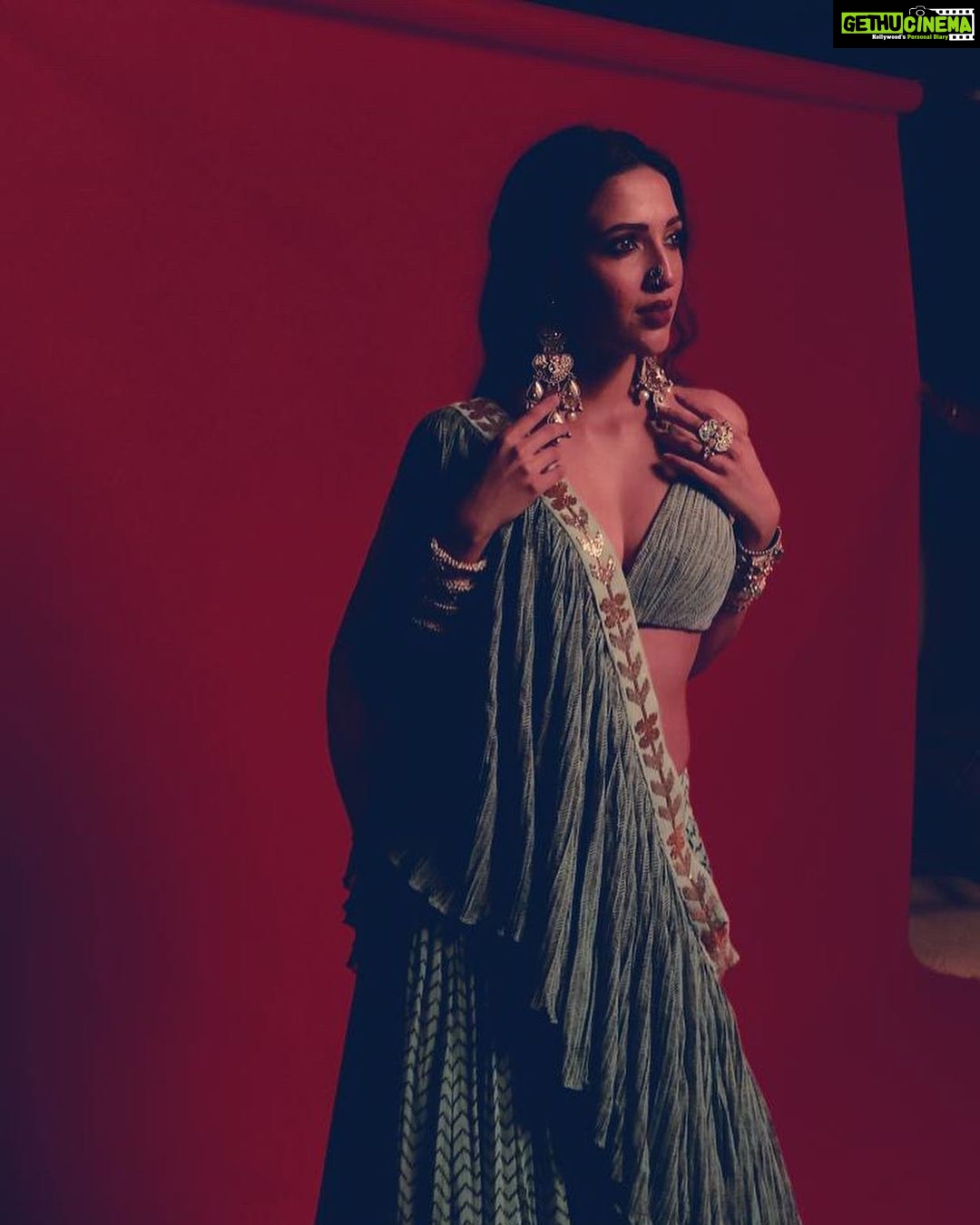 Neha Shetty Instagram - 2022 ~ Grateful 🤍 2023 ~ Looking Foward 🤍