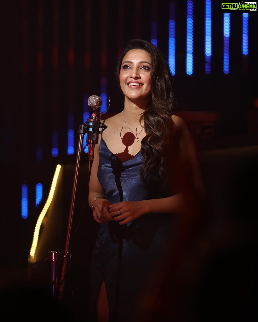 Neha Shetty Instagram - 2022 ~ Grateful 🤍 2023 ~ Looking Foward 🤍