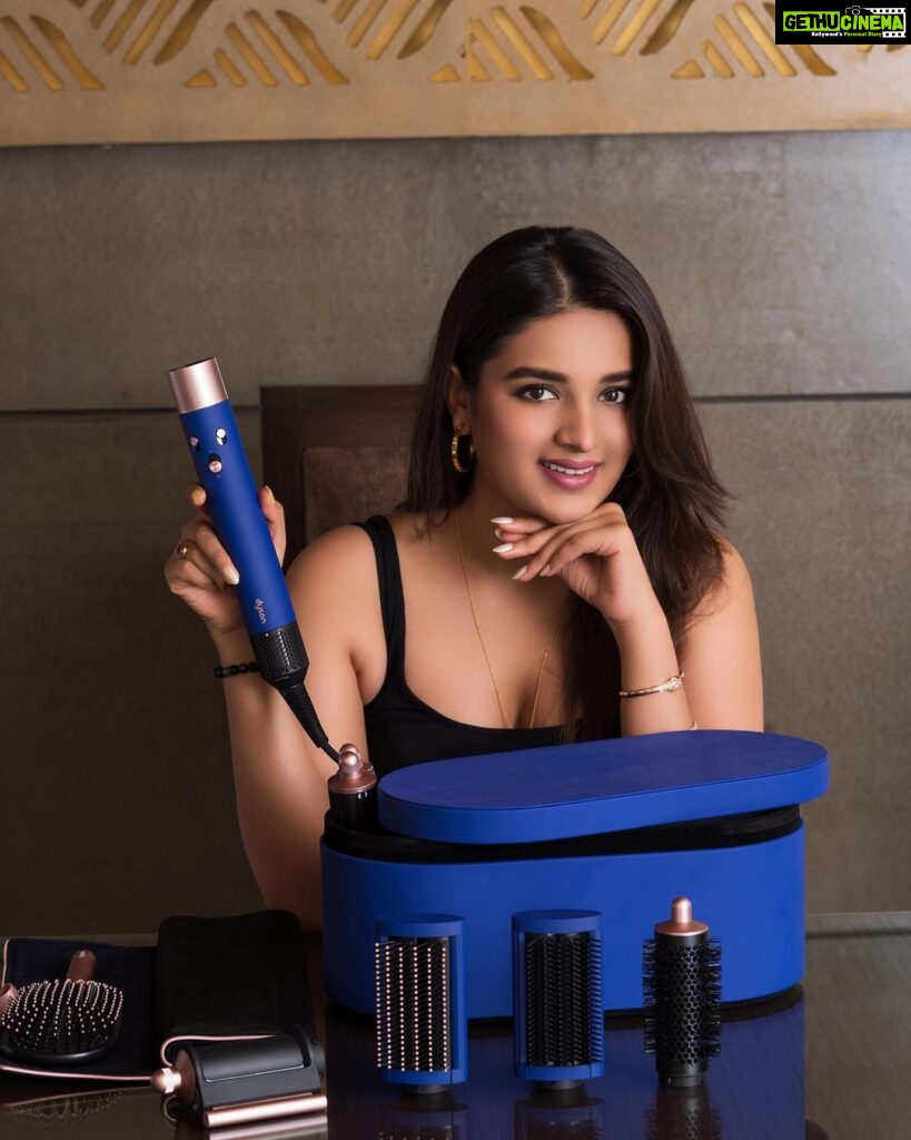 Nidhhi Agerwal Instagram - A precious gift for your precious hair this Valentine’s Day- The Dyson Airwrap Multi-Styler 💗 Love is in the hair ! #DysonIndia#DysonHair#DysonAirwrap#gifted