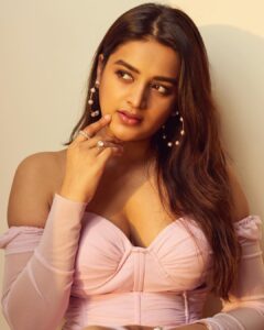 Nidhhi Agerwal Instagram - Happy Valentine’s Day 💝 #valentines