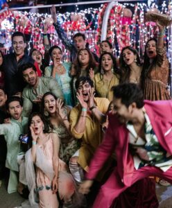 Nidhi Shah Instagram - Highly considering going to the craft store and turning these pictures into a scrapbook ❤️🥰 A sneak peek into ketki and rushad’s mehendi function 🤩 . . #throwback #mehendi #bestnight #fun #anupamaa #family #wedding #love