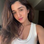 Nidhi Shah Instagram - Let your soul glow ✨ . #nomakeupmakeuplook #selfiee #postnappic #instagood