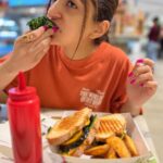 Nidhi Shah Instagram - That Sunday morning feeling on a Saturday🙃😋 #morningvibes #breakfastlover #saturday Foodhall India