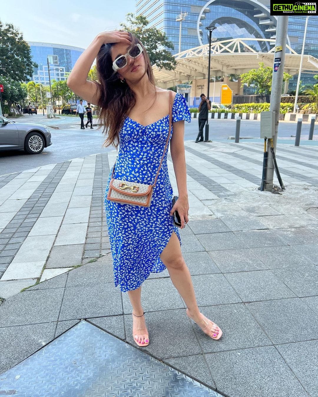 Nidhi Shah Instagram - Bright sunny Sunday afternoon ✨🌸