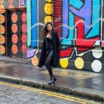 Nidhi Shah Instagram - As a person who loves her comfort zone, I stepped into London, walked into the unknown (even got robbed in broad day light!) 🥹 But you grew on me. I loved walking down your streets, enjoyed your fine food, warm hospitality and of course the History! Stepping out of my comfort zone never felt so good! And I am surely walking out a newer, fresher, brighter and more confident person! Blessed, grateful and all charged to take the year head on! London, United Kingdom