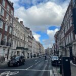 Nidhi Shah Instagram - As a person who loves her comfort zone, I stepped into London, walked into the unknown (even got robbed in broad day light!) 🥹 But you grew on me. I loved walking down your streets, enjoyed your fine food, warm hospitality and of course the History! Stepping out of my comfort zone never felt so good! And I am surely walking out a newer, fresher, brighter and more confident person! Blessed, grateful and all charged to take the year head on! London, United Kingdom