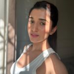 Nidhi Shah Instagram - Let your soul glow ✨ . #nomakeupmakeuplook #selfiee #postnappic #instagood