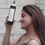 Nidhi Shah Instagram – I love @kamaayurveda products because they are
100% natural. I started using the Bringadi Kesh Lepam pre wash 
Hair Mask because my hair was getting un manageable 
With the regular heating styling and chemical product exposure. It has since relieved my hair
to a great extent. I apply it to my hair for 
15-20minutes and then wash it
This has become my routine for the week as I love how my hair feels after. If you are going through
the same problem, I would definitely recommend
using this @kamaayurveda Bringadi Kesh Lepam Pre Wash Hair Mask.

@kamaayurveda 
#KamaAyurveda #NewLaunch #PromiseofBringadi #Bringadi #ad