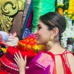 Nidhi Shah Instagram - Went to seek Bappa’s divine blessings at Lal Baug cha Raja. The energy of all devotees combined was surreal to say the least. Taking home Bappa’s blessings and a whole lot of positivity. Thank you for everything Bappa 🙏✨ #GanpatiBappaMorya Wearing- @raw_mango