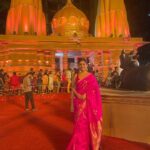 Nidhi Shah Instagram - Went to seek Bappa’s divine blessings at Lal Baug cha Raja. The energy of all devotees combined was surreal to say the least. Taking home Bappa’s blessings and a whole lot of positivity. Thank you for everything Bappa 🙏✨ #GanpatiBappaMorya Wearing- @raw_mango