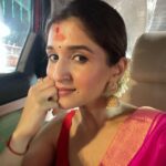 Nidhi Shah Instagram - Went to seek Bappa’s divine blessings at Lal Baug cha Raja. The energy of all devotees combined was surreal to say the least. Taking home Bappa’s blessings and a whole lot of positivity. Thank you for everything Bappa 🙏✨ #GanpatiBappaMorya Wearing- @raw_mango