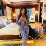 Nidhi Shah Instagram - The last few weeks 🍓🍭🍿🍔🍷🍤