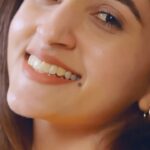 Nidhi Shah Instagram - Notice something different ? Here is the #Cecret to my glowing skin @dotandkey.skincare 10% Vitamin C & 5% Niacinamide serum helps fade hyperpigmentation, dark spots and fights dullness Followed by cult favorite Vitamin C + E Moisturizer, this lightweight, sorbet-like texture intensely moisturises my skin. Look no further, and start this simple skincare routine for even-toned glowing skin! Grab from @dotandkey.skincare and use NIDHIS15 for additional love #TheCecret #VitaminCForSkin #glowingskin