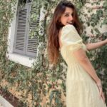 Nidhi Shah Instagram – Cover me in sunshine 🌼