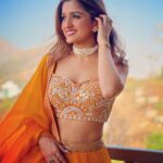 Nidhi Shah Instagram - This colour is everything 🧡 . . Wearing- @arpitamehtaofficial Udaipur - The City of Lakes