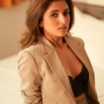 Nidhi Shah Instagram - Always vying to be the best version of myself. . . . . . Mua- @makeupbymahekbhatt Hairby - @hairstorybyreshma 📸 - @dieppj